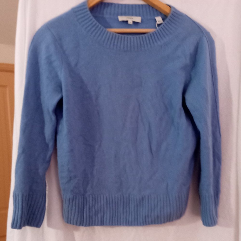 Vince women's cashmere sweater xs